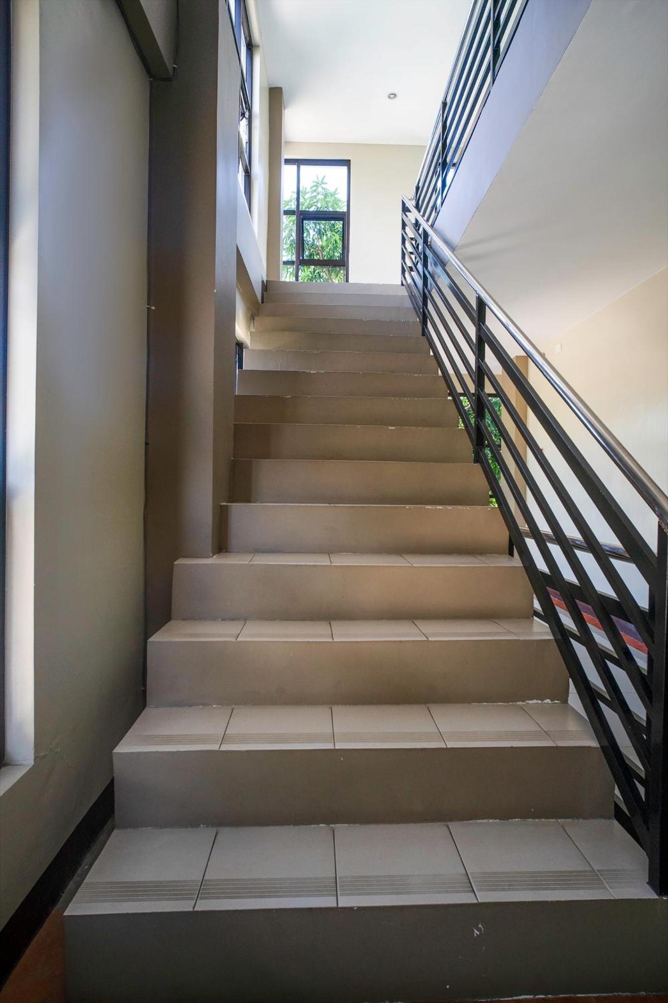 Super Oyo 604 Chateau Cinco Dormitel Davao Exterior photo